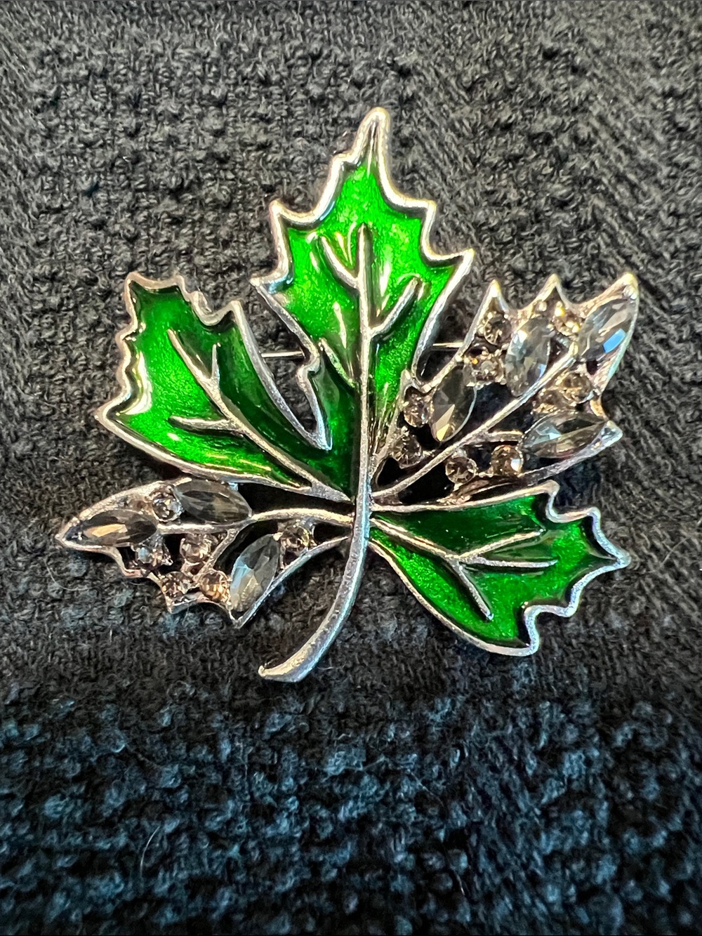 Green Enamel Maple Leaf Brooch with Rhinestones - Picture 6 of 6
